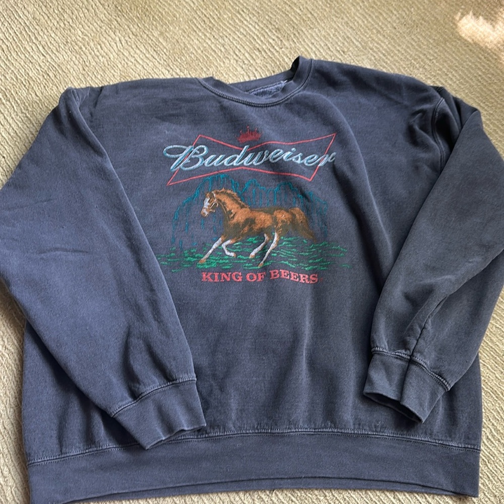 Urban outfitters Budweiser crewneck sweatshirt, brand new condition. Size L/XL